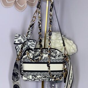 Elegant Black and White Women's Bag